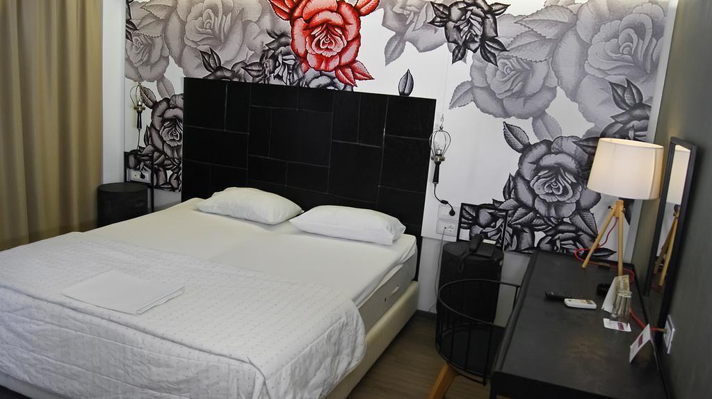Adonis City Hotel พาทรา ภายนอก รูปภาพ