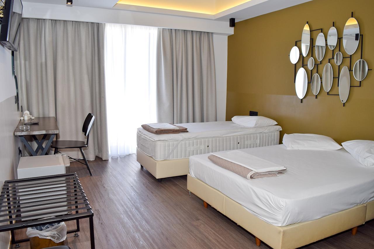 Adonis City Hotel พาทรา ภายนอก รูปภาพ