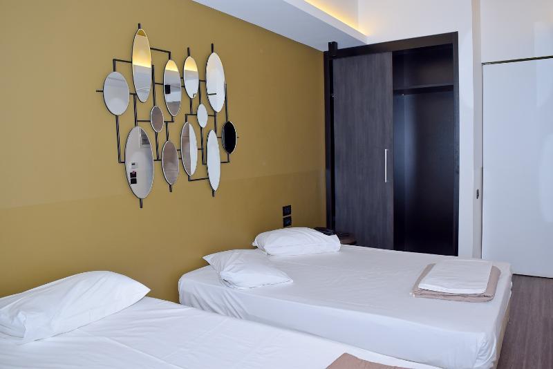 Adonis City Hotel พาทรา ภายนอก รูปภาพ